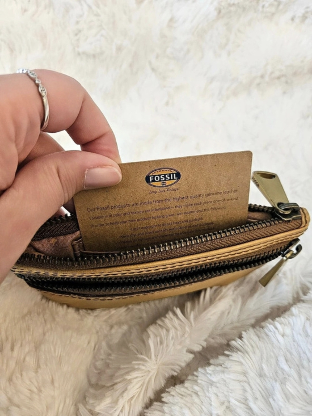 Fossil✨️Explorer Card/Coin Wallet - Picture 5 of 8